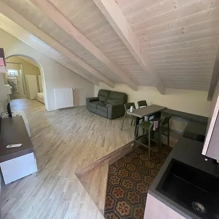 La Mansarda Di Daniele Apartmán *