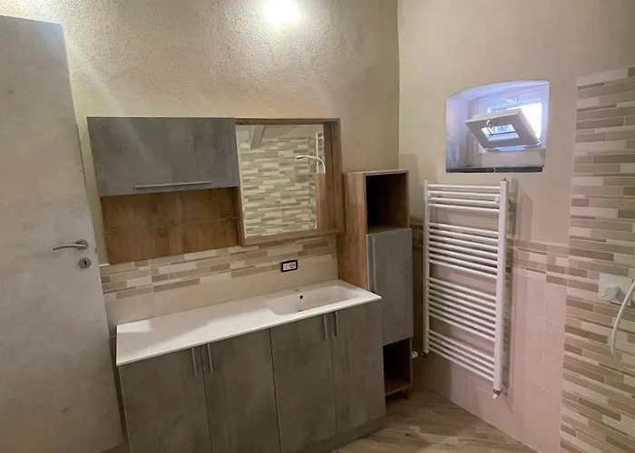 La Mansarda Di Daniele * Альбенга