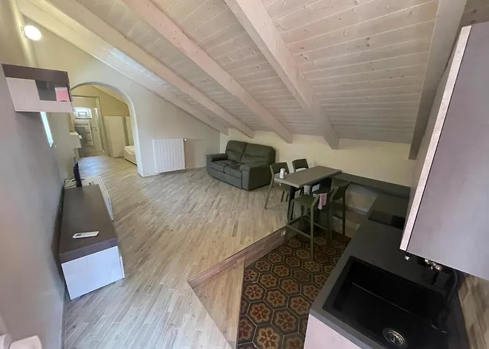 La Mansarda Di Daniele Апартаменты *